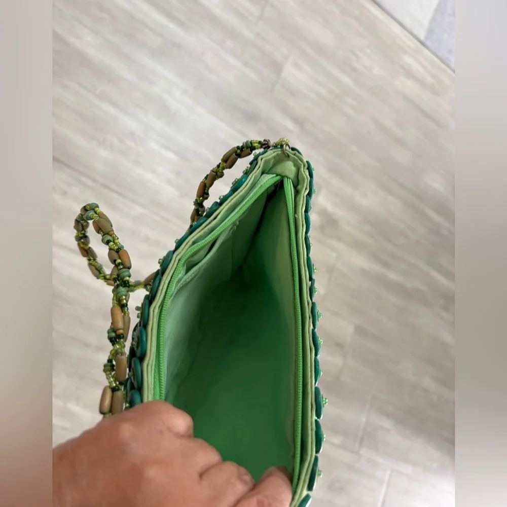 EUC green Capiz shell beaded shoulder bag - Picture 7 of 7